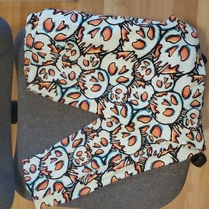 LuLaRoe Poison Apple Leggings TC2